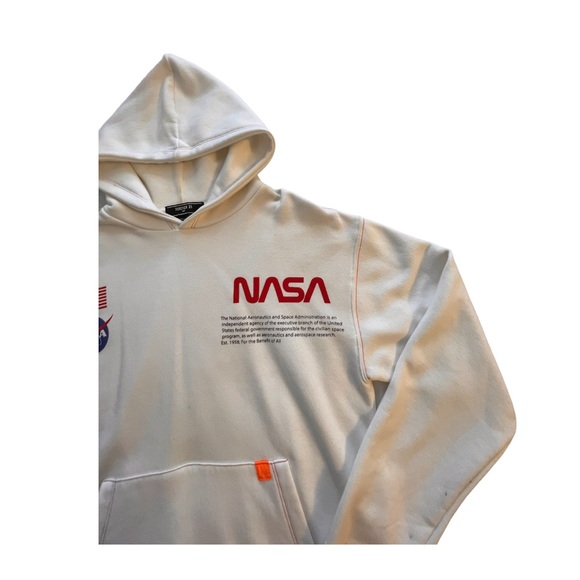 H&M Nasa Vintage White Hoodie - Picture 2 of 5
